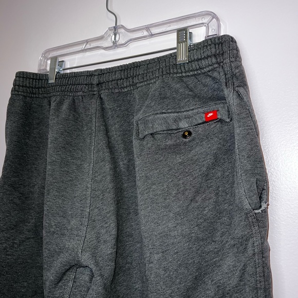 Nike Air Mens Gray Fleece Sweat Shorts - Picture 5 of 8